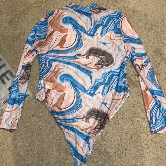 *NEW* Sheer Bodysuit Plus Size - Picture 4 of 4